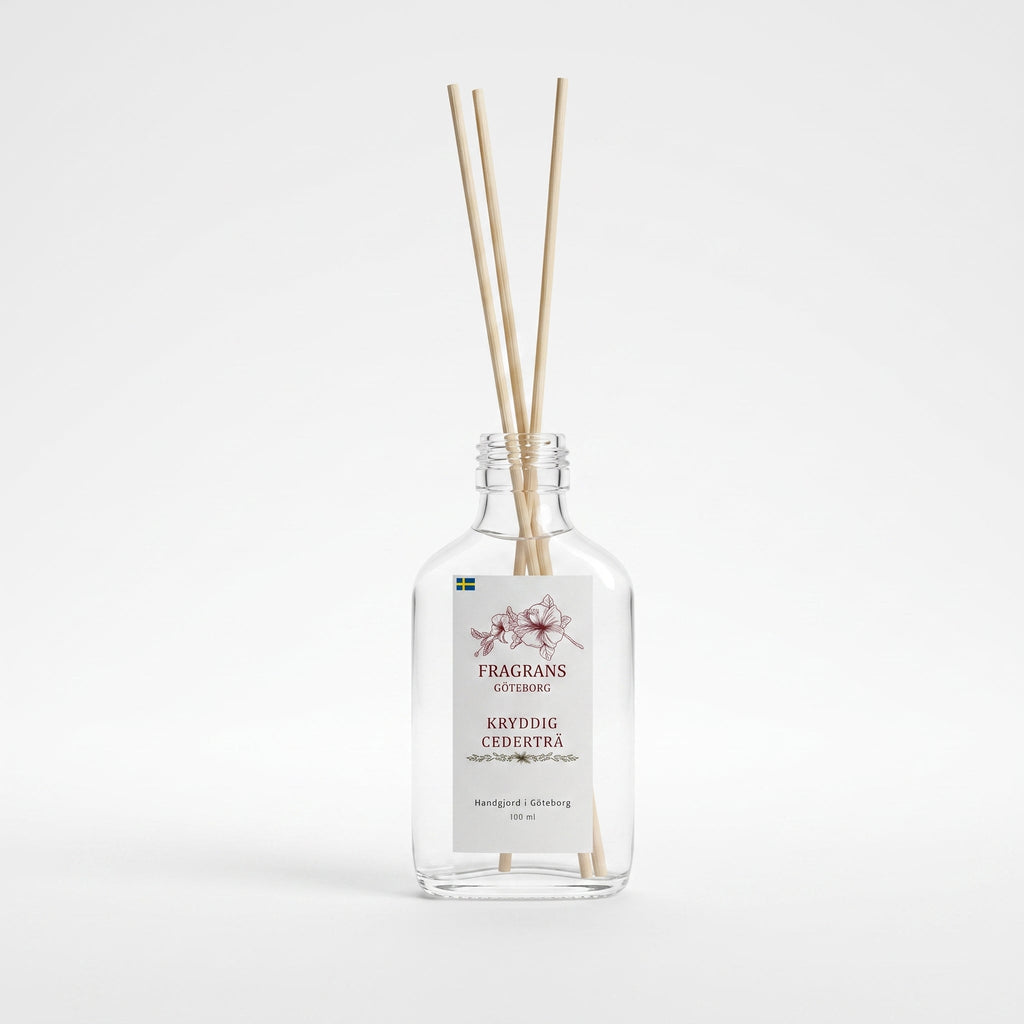 Kryddig Cederträ Doftpinnar - Källan 100ML Fragrans Göteborg