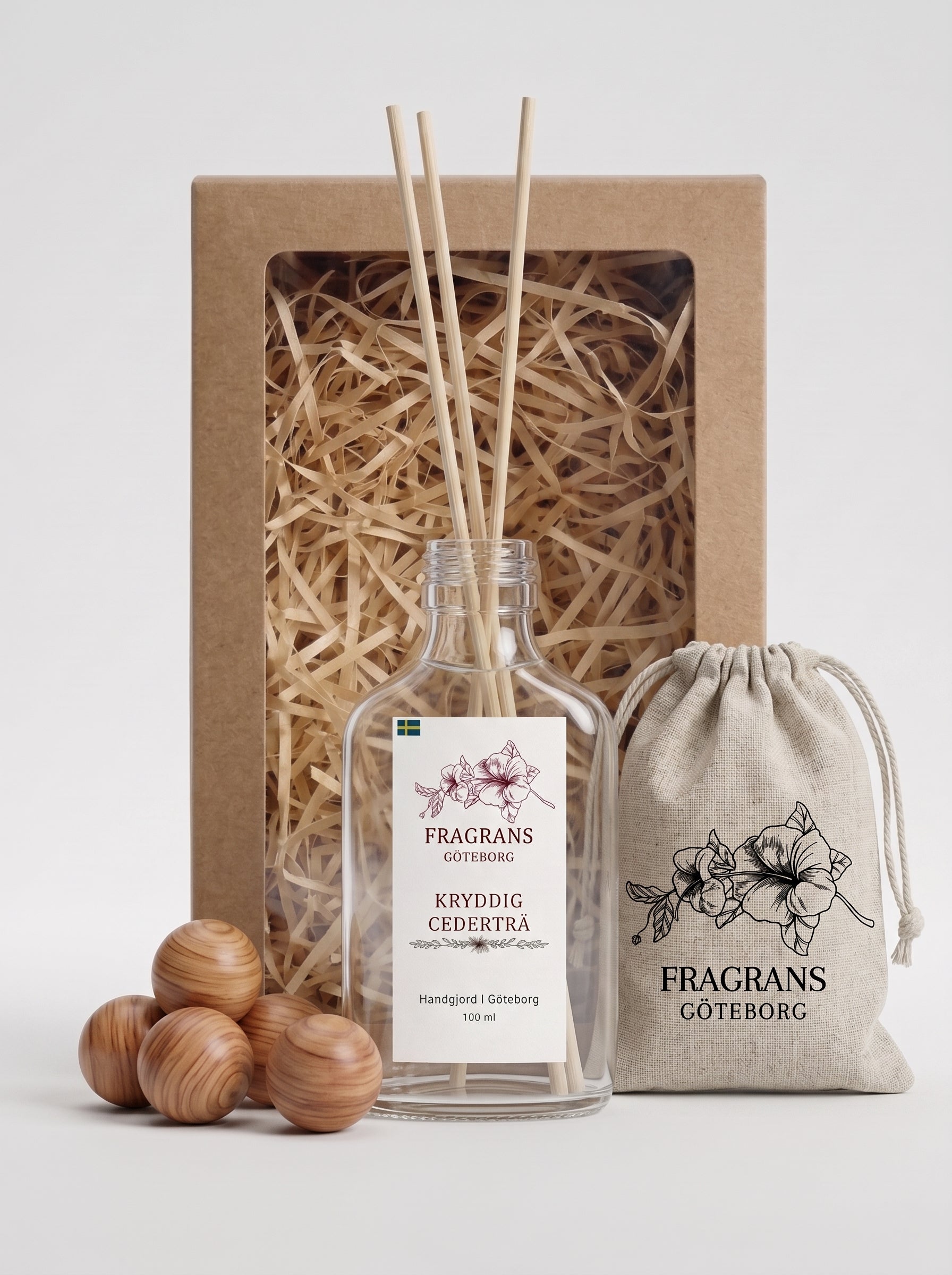 Doftset: Källan Doftpinnar 100ml & Cederträkulor (5-pack) Fragrans Göteborg