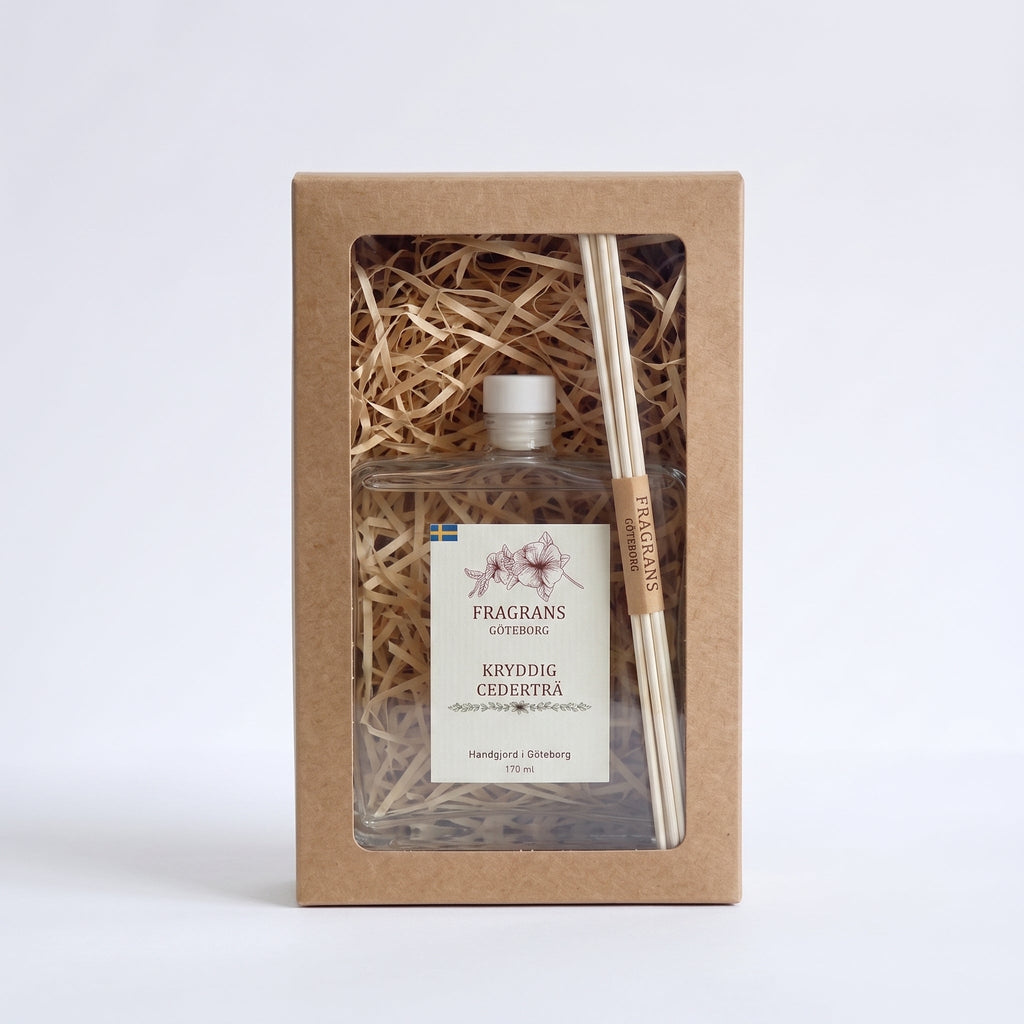 Kryddig Cederträ Doftpinnar - Tavlan 100ML Fragrans Göteborg
