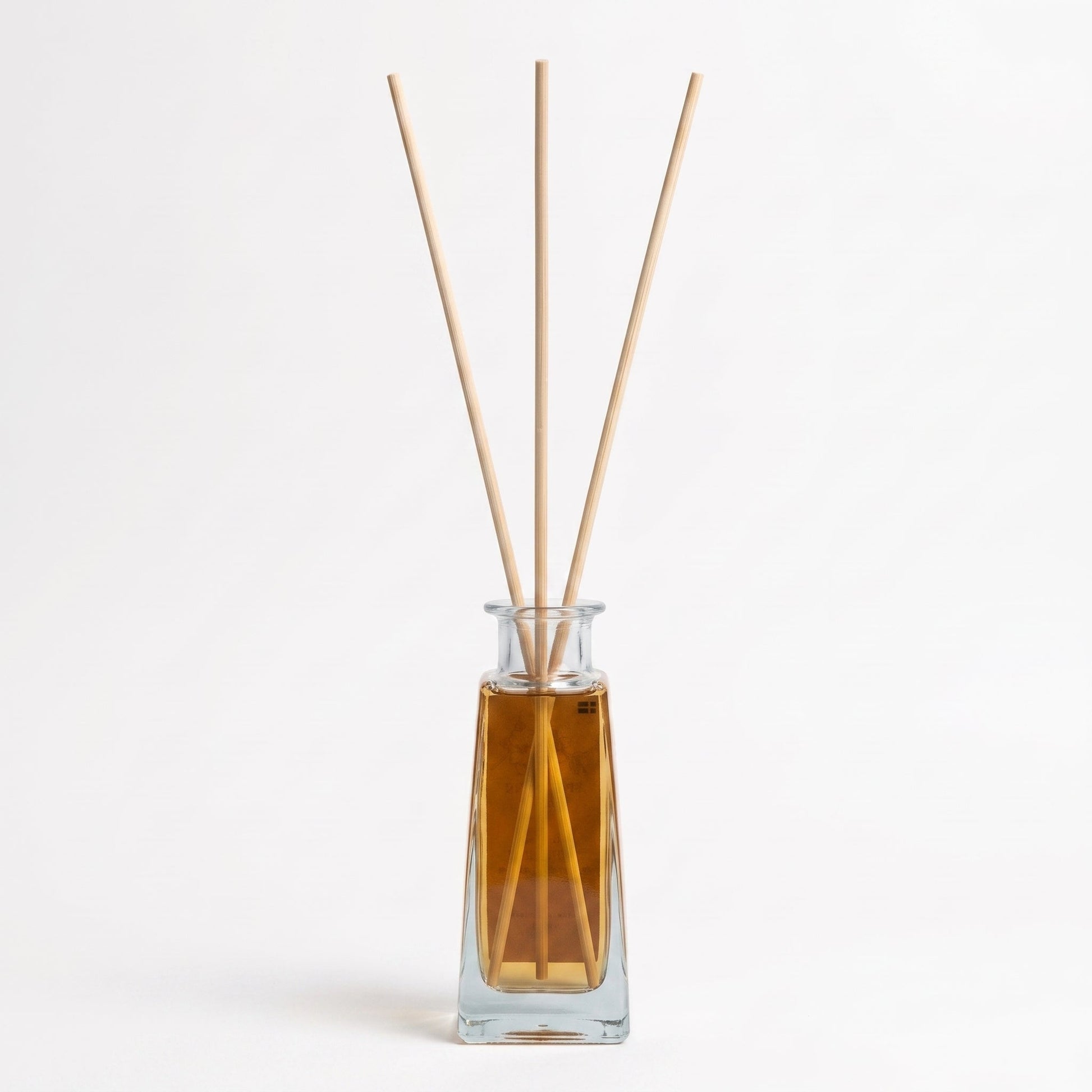 Kryddig Cederträ Doftpinnar - Vessel 100ML Fragrans Göteborg